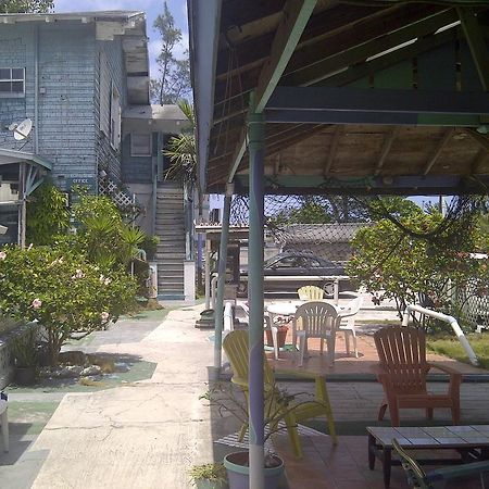Arawak Inn Nassau Exterior foto